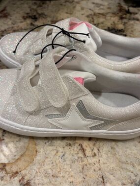 Cat & Jack White Sora Glitter Velcro Sneakers with Star Patter and Pink Details